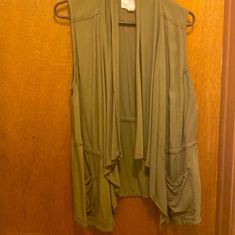Vest with pockets